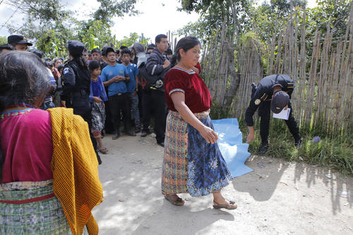 Al menos 8 personas murieron el s&aacute;bado producto de los incidentes en Los Pajoques, San Juan Sacatep&eacute;quez.  (Foto: Nuestro Diario)