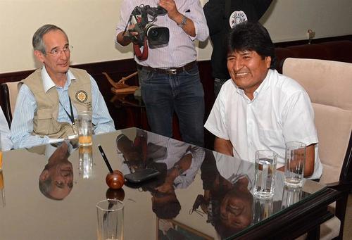 El ex presidente de Guatemala participó en las elecciones de Bolivia como jefe de misión de observación de la OEA. (Foto: EFE)