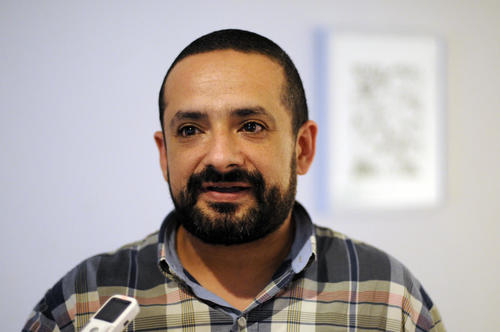 El trabajo del artista &Aacute;lvaro S&aacute;nchez ha dado la vuelta al mundo. (Foto: Esteban Biba/Soy502) 