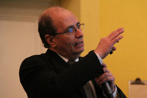 José Alejandro Arévalo, diputado independiente, señaló que los problemas de corrupción en el Ministerio de Finanzas dieron paso a constituir la SAT como una respuesta a mejorar la recaudación (Foto: Alexis Batres/Soy502)