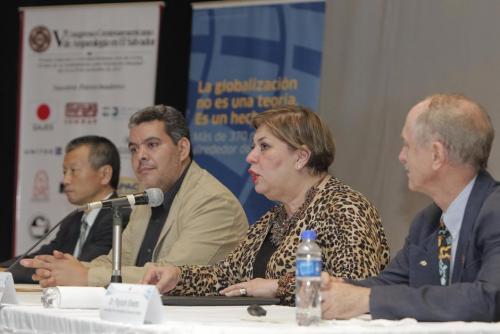 Magdalena Granadino, titular de la Secretar&iacute;a Salvadore&ntilde;a de Cultura, durante la inauguraci&oacute;n de la actividad que tendr&aacute; presencia de arque&oacute;logos guatemaltecos.