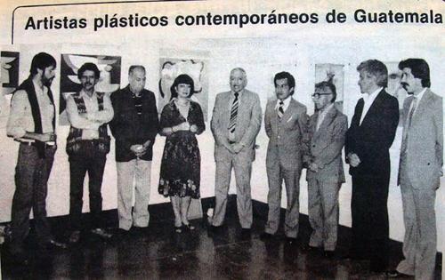 Mois&eacute;s Barrios, Efra&iacute;n Recinos, Roberto Gonz&aacute;lez Goyri, Ingrid Klussman, V&iacute;ctor V&aacute;squez, Arnulfo Morataya, Juan de Dios Gonz&aacute;lez, Luis D&iacute;az y Manuel Gonz&aacute;lez Bola&ntilde;os juntos. (Foto: caxlana.blogspot.com) 