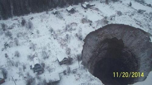 Vista a&eacute;rea del agujero ruso