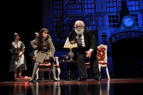 Actores guatemaltecos personificar&aacute;n a los personajes de esta historia ambientad en Nueva York. (Foto: Milagro en la calle 34 oficial) 