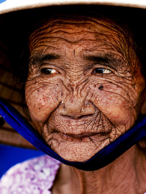 La anciana fotografiada por Bui Ngan tiene al menos 100 a&ntilde;os.