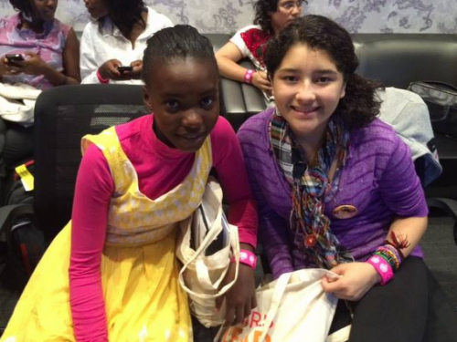 Jimena particip&oacute; junto a Tisungeni, de Malawi. (Foto: Let Girls Lead)