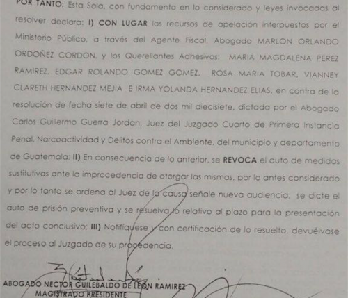 Vista de la parte resolutiva que revoca las medidas sustitutivas. 