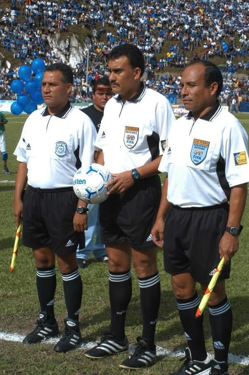 Carlos Batres, fue uno de los mejores &aacute;rbitros de f&uacute;tbol de Guatemala y de la Concacaf. (Foto: Nuestro Diario)