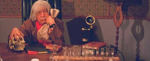 El m&eacute;dico siempre ten&iacute;a una soluci&oacute;n un poco extra&ntilde;a para cada padecimiento de sus pacientes. 