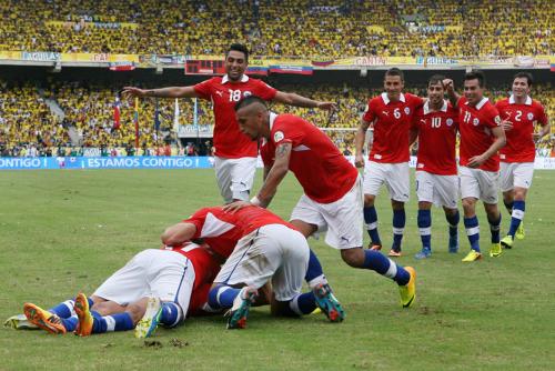 Los chilenos celebraron euf&oacute;ricos uno de los tres goles anotados en Barranquilla