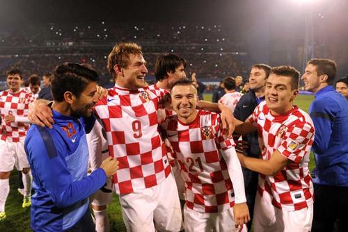 Croacia derrot&oacute; 2-0 en el global a Islandia y clasific&oacute; a Brasil 2014.