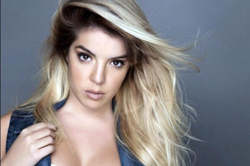 Parece que la hija del astro del f&uacute;tbol argentino traza su futuro en el mundo de la m&uacute;sica. (Foto: ciudad) 