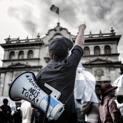 Esta es la imagen que acompaña el nuevo trabajo musical de El Suchi. (Foto: El Suchi) 