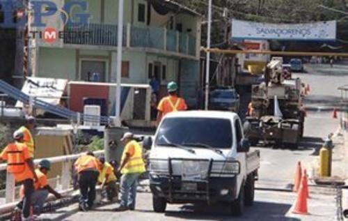 El Ministerio de Comunicaciones de Guatemala est&aacute; a cargo de la reparaci&oacute;n. (Foto:La Prensa Gr&aacute;fica) 