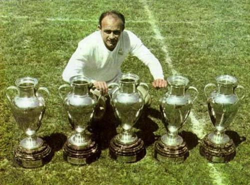 Di St&eacute;fano marc&oacute; 308 goles en 396 partidos con la camiseta del Real Madrid. (Foto: Sports Keeda)