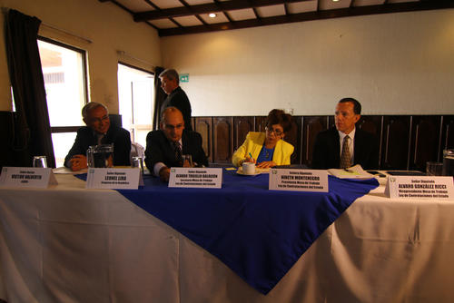 Los diputados que participaron en la Mesa Técnica destacaron la ausencia del diputado de Lider, Álvaro Trujillo Baldizón, quien no estuvo presente en la presentación del trabajo final. Se interpreta como falta de apoyo de la bancada roja. (Foto: Alexis Batres/Soy502)