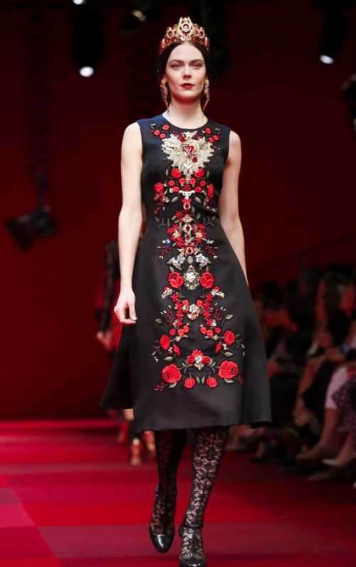 Princesas sacadas de historias de Shakespeare se dieron cita en la pasarela. (Foto: Valerio Mezzanotti/Nowfashion) 