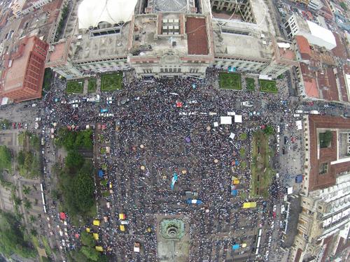 Esta imagen fue tomada por medio del dron, cuando la marcha ya se dispersaba. (Foto: Marcelo Jiménez/Soy502)
