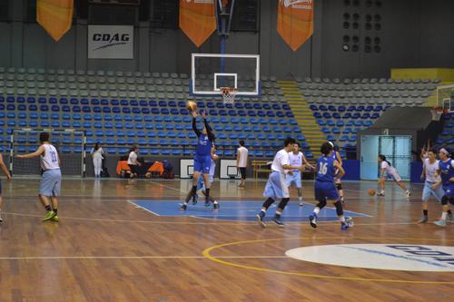 Vanesa V&aacute;squez ser&aacute; la encargada de interceptar el juego de las rivales (Foto: Pablo Cuevas) 