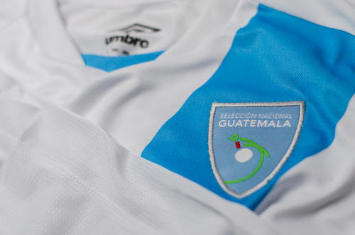 La Selecci&oacute;n usar&aacute; el uniforme blanco cuando juegue como local. (Foto: Marcelo Jim&eacute;nez/Soy502)