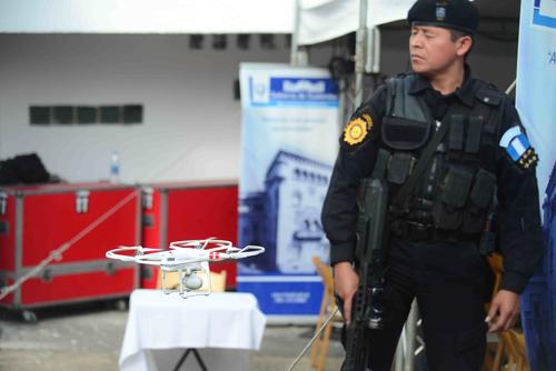 Los drones tambi&eacute;n servir&aacute;n para monitorear con video y fotograf&iacute;as a distancia en los eventos masivos. (Foto: Jes&uacute;s Alfonso/Soy502)