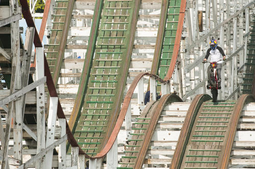 el piloto francés Julien Dupont  02