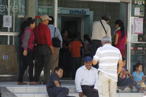 La emergencia del hospital Roosevelt permanece abierta, explicó el director Carlos Soto. (Foto Jorge Sente/Soy502)