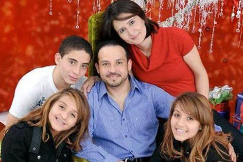 Cuatro integrantes de la familia L&oacute;pez Lepe, padre, madre y dos hermanas, fallecieron tr&aacute;gicamente en un accidente en su veh&iacute;culo provocado por un cami&oacute;n que colision&oacute; de frente con ellos.