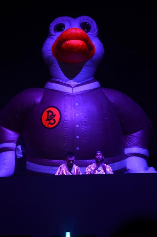 Los Djs de Duck Soup amenizaron con sus mezclas. (Selene Mejía/Soy502) 