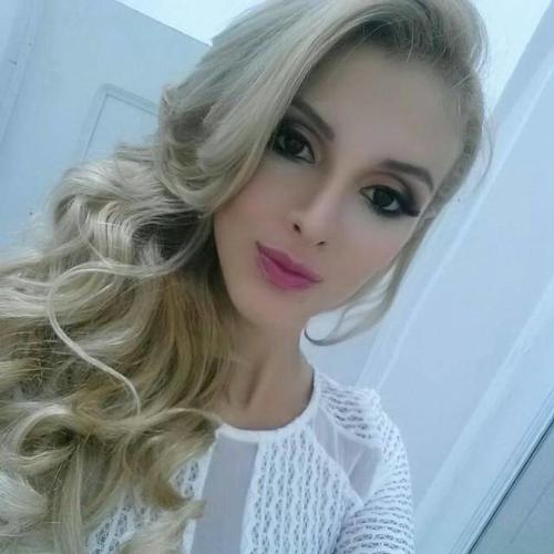 La modelo hondure&ntilde;a particip&oacute; en una actividad en Los &Aacute;ngeles en una campa&ntilde;a contra la violencia de g&eacute;nero. (Foto: Desi)