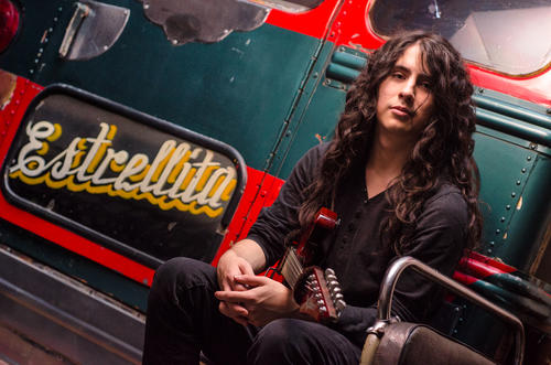 Hesdras Ramos gan&oacute; en 2009 el segundo lugar de la competencia mundial "Guitar Idol" en Inglaterra