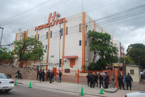 La división de telefonía móvil de Hondutel ha puesto a la venta el 49% de sus acciones valoradas en 300 millones de dólares. (Foto: El Heraldo)