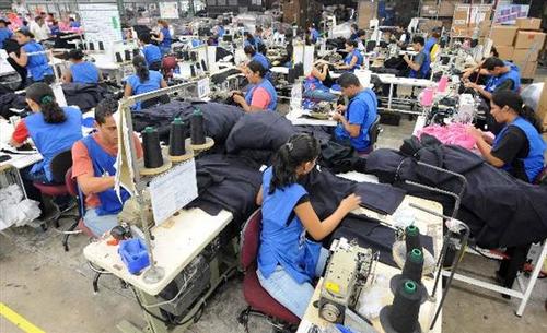 La industria manufacturera como la maquila tambi&eacute;n hace uso de la fuerza laboral de los j&oacute;venes en el pa&iacute;s. 