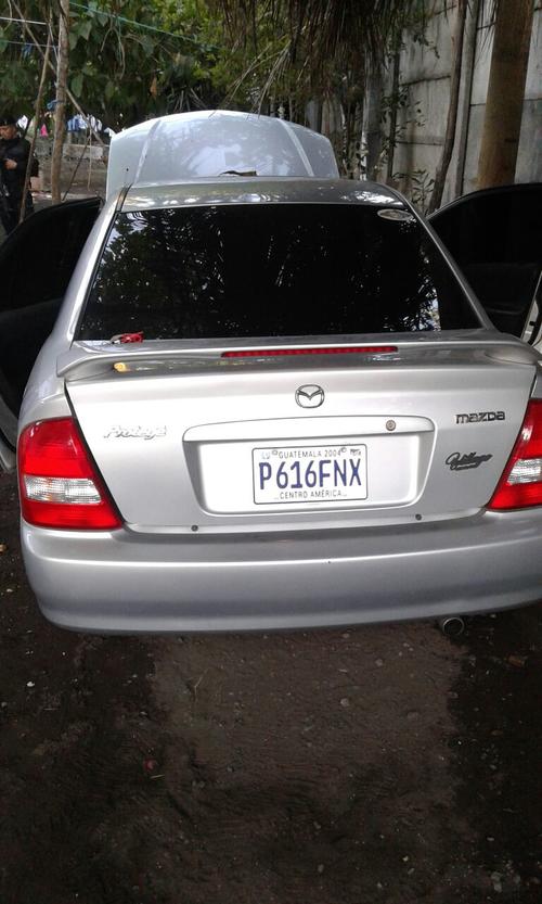 En las viviendas de los detenidos se localizaron tres vehículos que fueron decomisados. (Foto MP/Soy502)