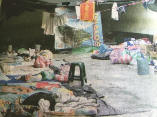 Vista de un área deportiva en un centro carcelario, convertido en habitación para privados de libertad. (Foto: Presidios) 