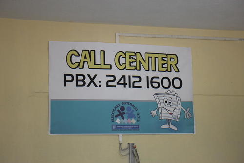 Uno de los n&uacute;meros de tel&eacute;fono en el que podr&aacute;s consultar tu sitio de votaci&oacute;n. (Foto: Alejandro Bal&aacute;n/Soy502)