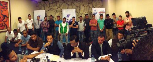 Jugadores de la Asociaci&oacute;n de Futbolistas Guatemaltecos y del plantel de Coatepeque