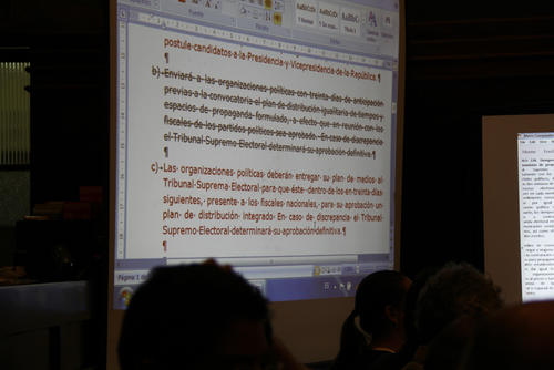 El artículo 220, que regula la pauta en los medios de comunicación fue uno de los más controversiales. (Foto: Alexis Batres/Soy502)
