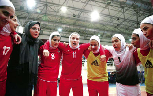 Niloofar Ardalan (11), hab&iacute;a enfrentado con anterioridad la prohibici&oacute;n de parte de su esposo de participar en torneos extranjeros. (Foto: kuwaittimes.net)