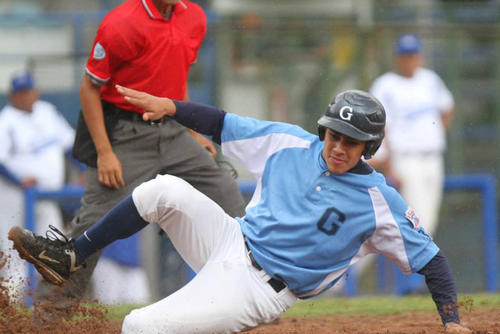 Juan Diego Montes jugaba para la Universidad de San Carlos en la Liga Mayor de Guatemala y forma parte de la Selecci&oacute;n Nacional.