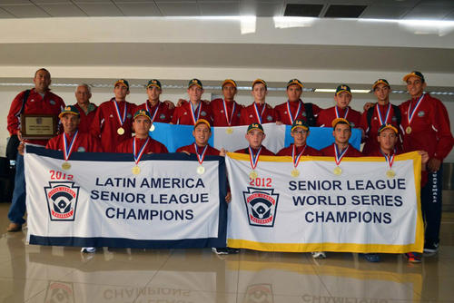 Juan Diego Montes form&oacute; parte de la selecci&oacute;n que el a&ntilde;o pasado consigui&oacute; el t&iacute;tulo de la Serie Mundial Senior de B&eacute;isbol en Estados Unidos.