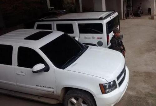 En el garaje de la vivienda fueron encontrados varios vehículos de lujo en los que se transportaba el sindicado. (Foto: Archivo/Soy502) 