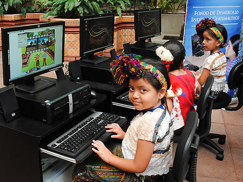 La tecnolog&iacute;a est&aacute; llegando a los ni&ntilde;os, pero debe ser bien utilizada. (Foto: Guateamala.org)