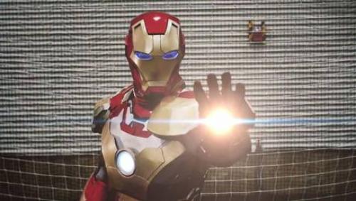 Iron Man en partido de futbol foto