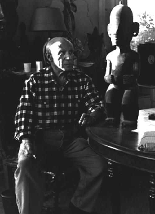 Picasso y sus esculturas. (Foto: totodenadie.blogspot.com) 
