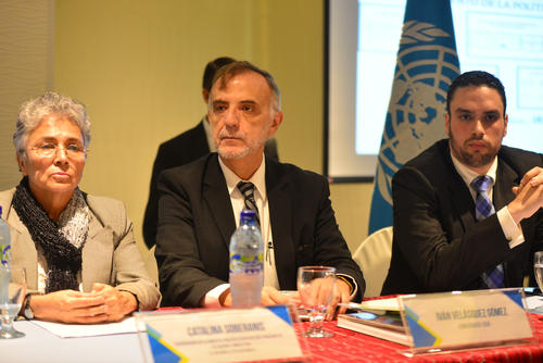 En la presentaci&oacute;n del informe sobre financiamiento de partidos pol&iacute;ticos, Catalina Soberanis, Iv&aacute;n Vel&aacute;squez y Philip Chicola. (Foto: Jes&uacute;s Alfonso/Soy502)