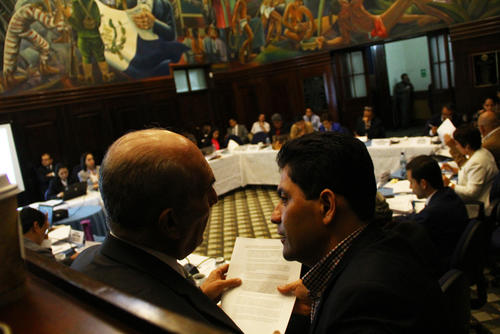 Los diputados proponen nuevos artículos mientras se realiza la revisión de las reformas a la Ley Electoral. (Foto: Alexis Batres/Soy502)