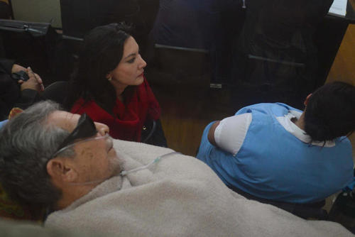 En su informe, el INACIF concluyó que el exjefe de Estado, Efraín Ríos Montt, señalado de genocidio, no puede ser movilizado de su cama. (Foto: Wilder López/Soy502)