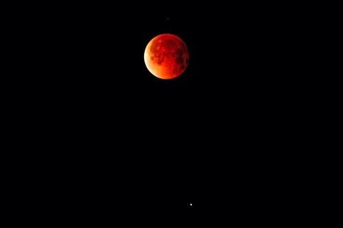 As&iacute; se pudo apreciar la Luna Roja, el fen&oacute;meno astron&oacute;mico m&aacute;s espectacular del a&ntilde;o, seg&uacute;n los expertos. (Foto: Esteban Biba/Soy502)