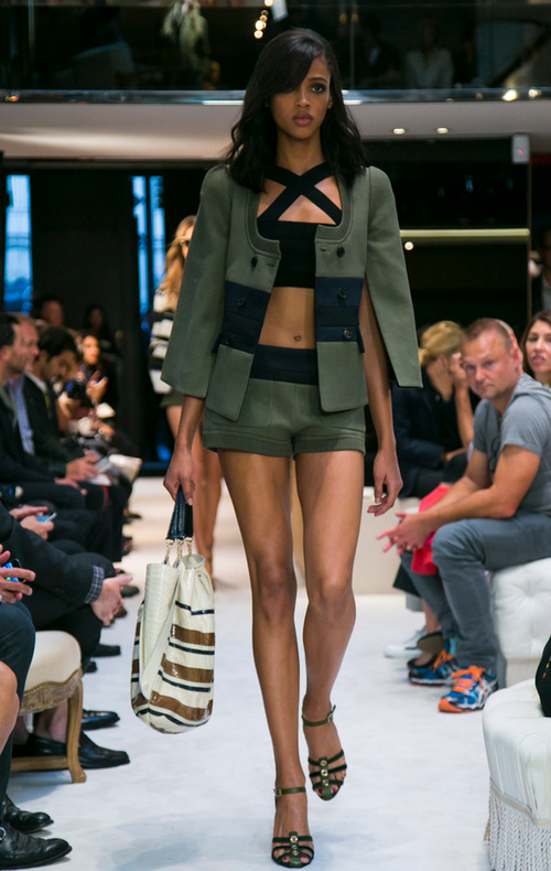 Los tonos militares hacen presencia. (Foto: Nowfashion) 